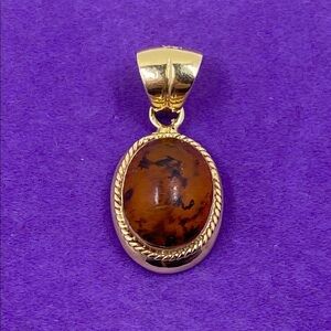 💛 Vintage 14k Gold Amber Pendant